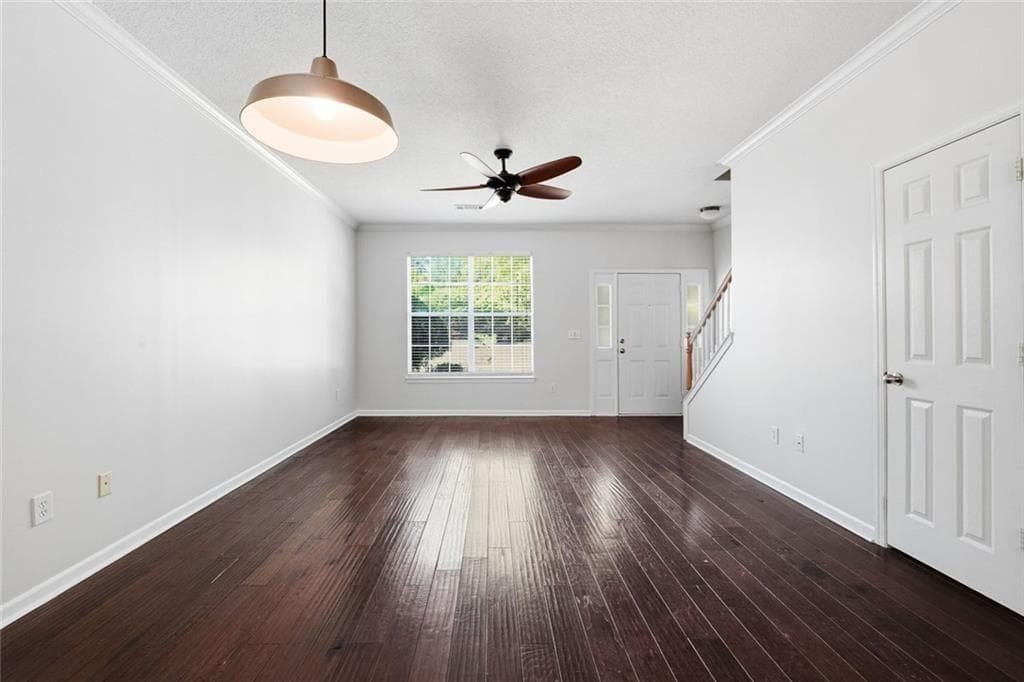 2 bedroom, 3 bathroom, 1,260 sq ft townhouse for sale at 2086 Del Lago Circle, Kennesaw, GA 30152 — photo 7