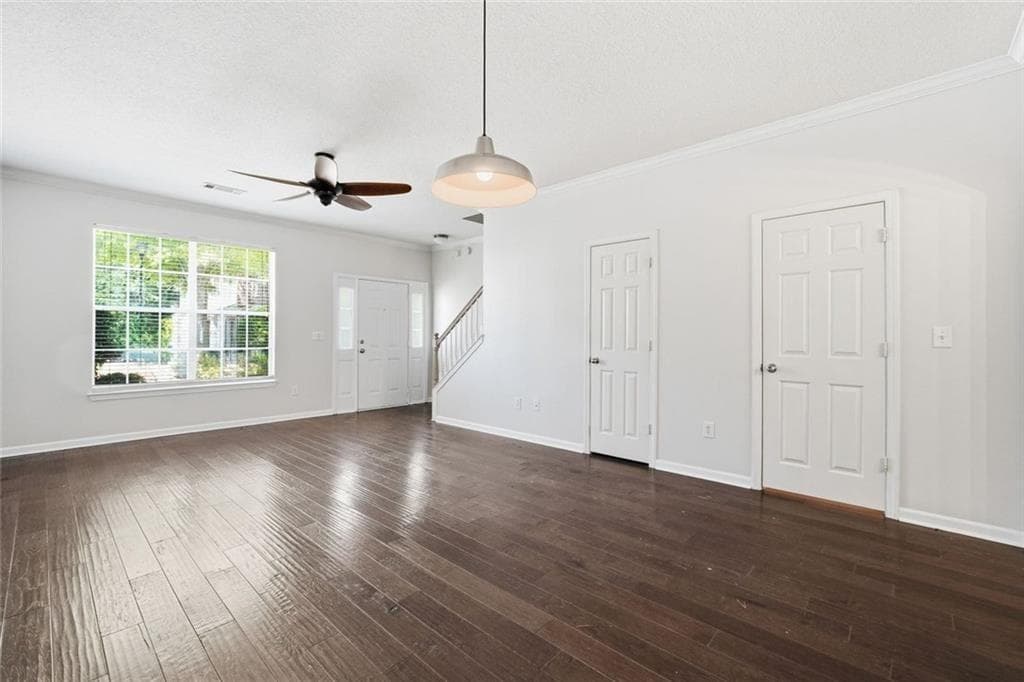 2 bedroom, 3 bathroom, 1,260 sq ft townhouse for sale at 2086 Del Lago Circle, Kennesaw, GA 30152 — photo 8