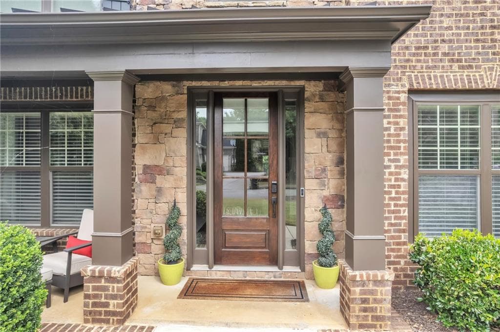 5 bedroom, 3 bathroom, 3,465 sq ft single family residence for sale at 4050 Martel Drive, Cumming, GA 30040 — photo 3