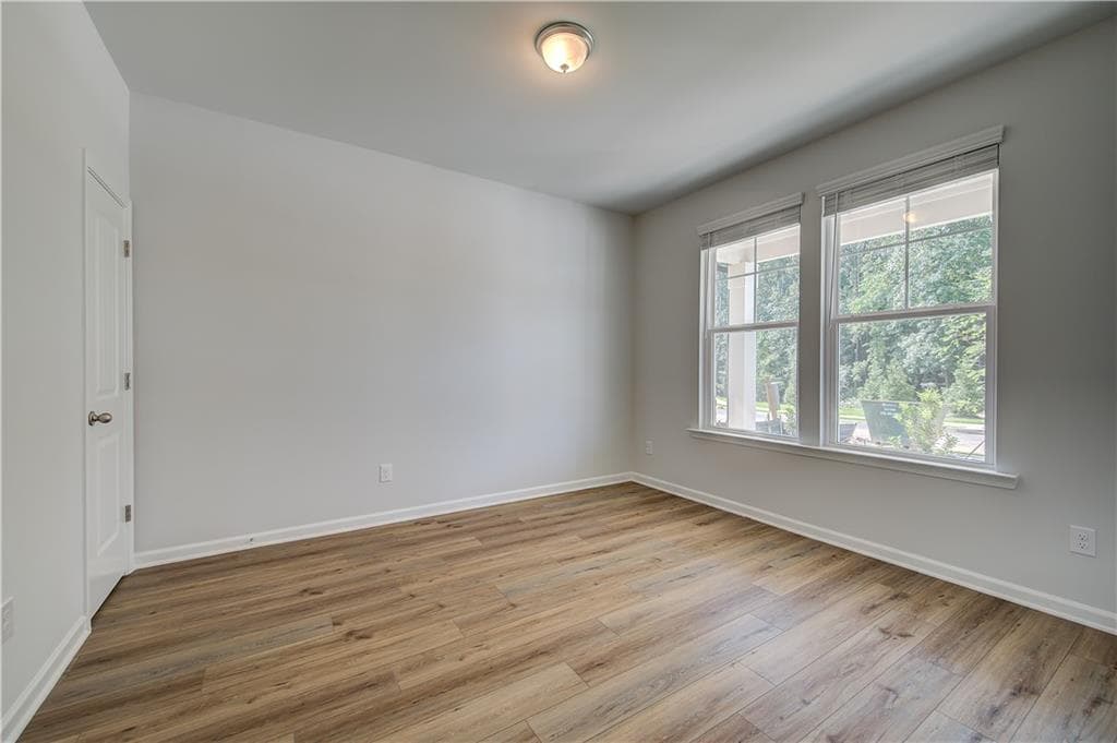 5 bedroom, 3 bathroom, 3,064 sq ft single family residence for sale at 164 Dalston Cove, Stockbridge, GA 30281 — photo 5