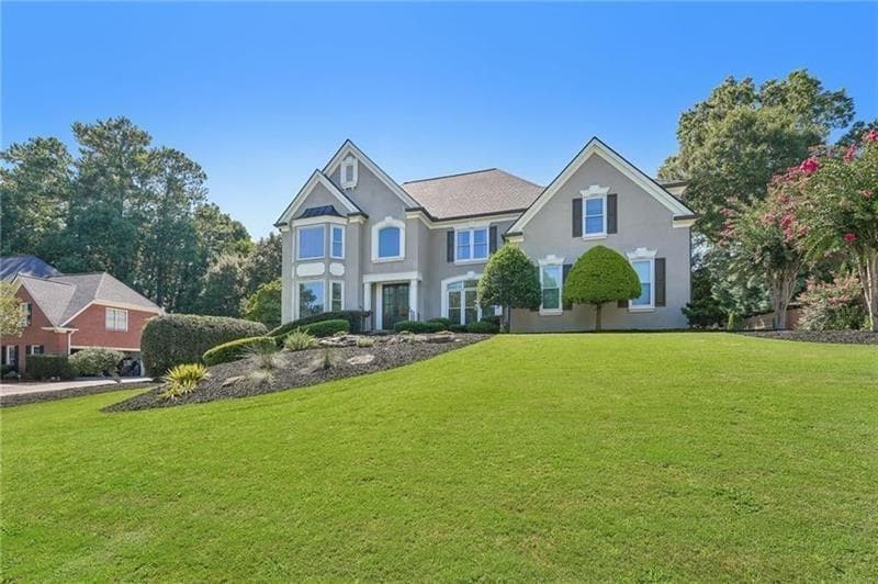 5 bedroom, 4 bathroom, 5,300 sq ft single family residence under contract at 425 Cullingworth Drive, Johns Creek, GA 30022 — photo 2
