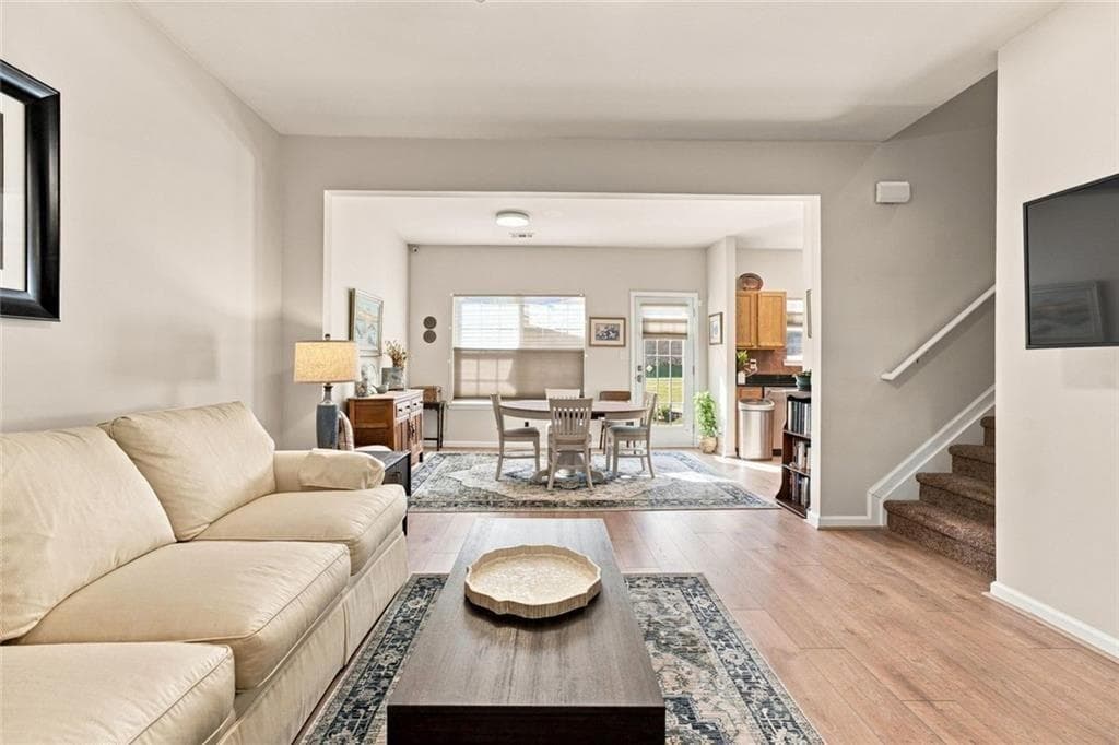 3 bedroom, 3 bathroom, 1,248 sq ft single family residence for sale at 4706 Autumn Rose Trail, Oakwood, GA 30566 — photo 4