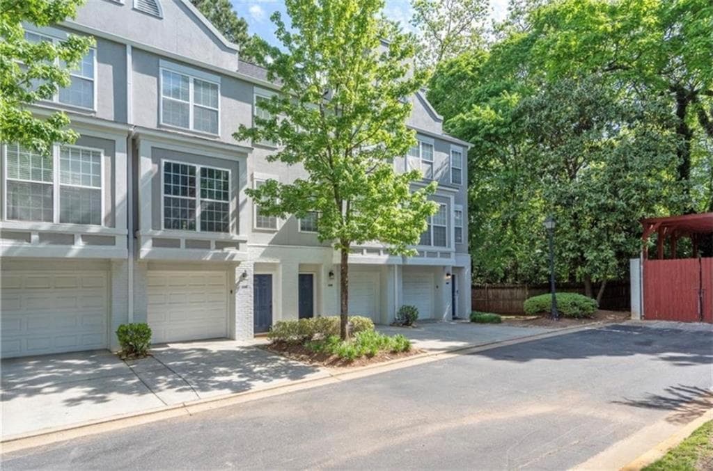 1 bedroom, 1 bathroom, 900 sq ft townhouse for sale at 1198 Village Court, Atlanta, GA 30316
