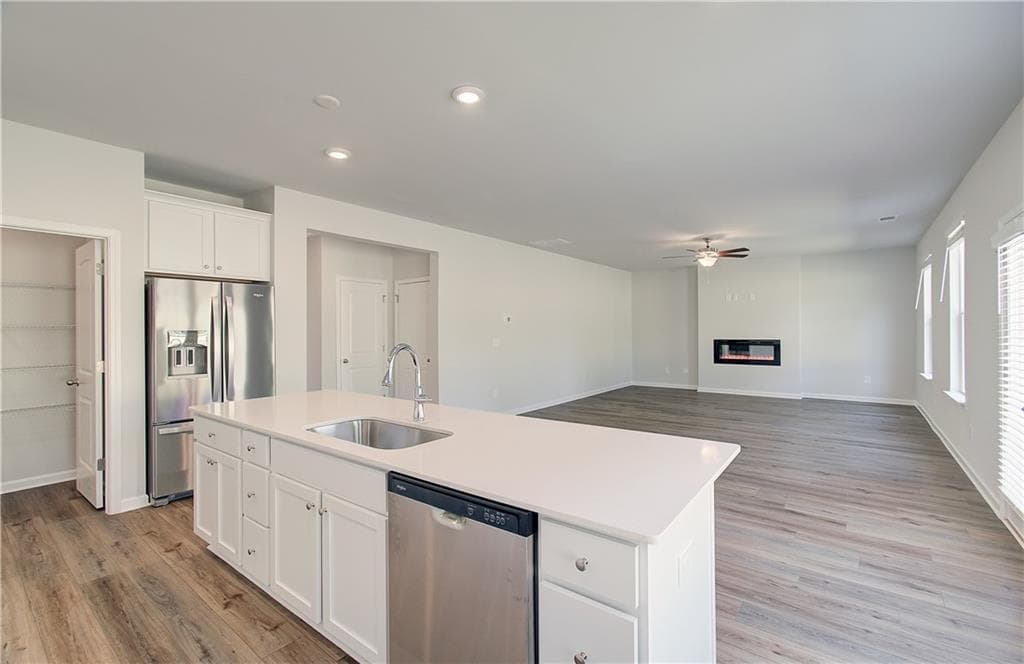 4 bedroom, 3 bathroom, 2,463 sq ft single family residence for sale at 636 Leafy Branch Way, Mcdonough, GA 30253 — photo 9