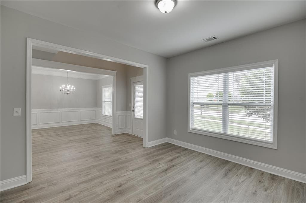 4 bedroom, 3 bathroom, 2,360 sq ft single family residence for sale at 4236 Suwanee Brook Court, Buford, GA 30518 — photo 6