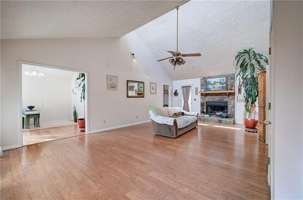4 bedroom, 3 bathroom, 2,190 sq ft single family residence for sale at 18 Gentry Drive, Cartersville, GA 30120 — photo 2