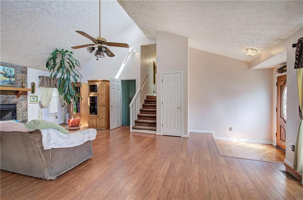 4 bedroom, 3 bathroom, 2,190 sq ft single family residence for sale at 18 Gentry Drive, Cartersville, GA 30120 — photo 3