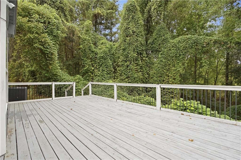 3 bedroom, 3 bathroom, 1,926 sq ft single family residence for sale at 3476 Waldrop Creek Trail, Decatur, GA 30034 — photo 3
