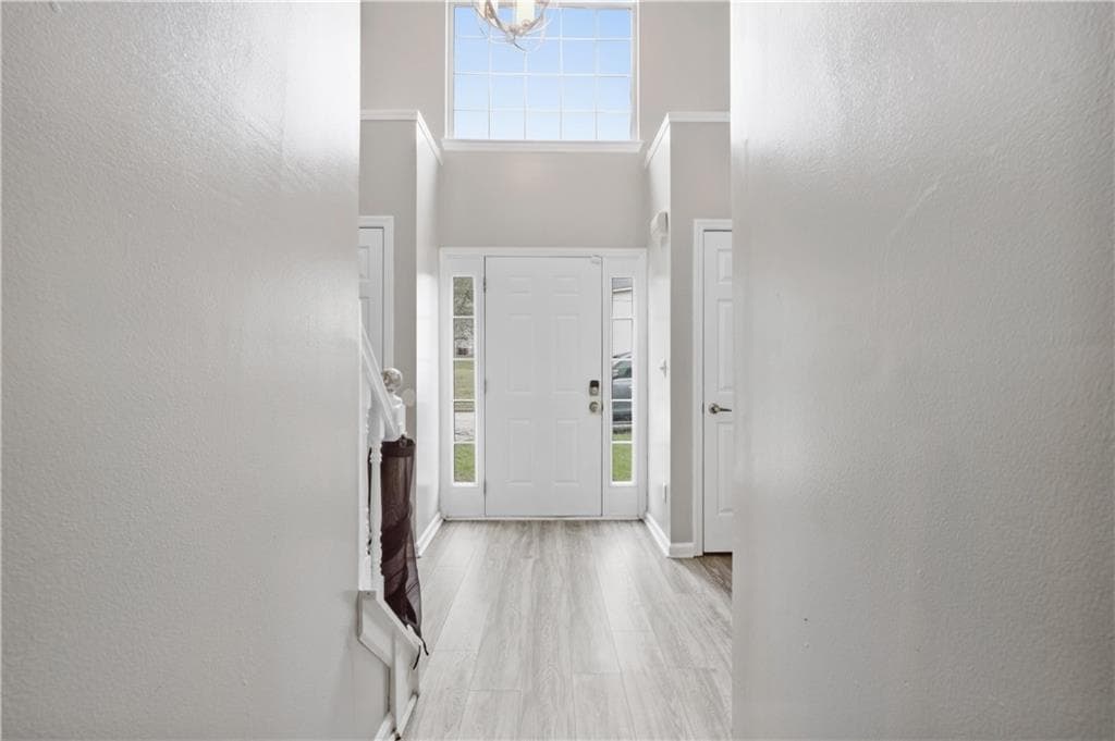 3 bedroom, 3 bathroom, 1,926 sq ft single family residence for sale at 3476 Waldrop Creek Trail, Decatur, GA 30034 — photo 4