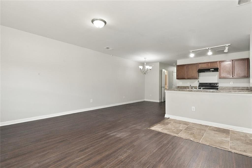 3 bedroom, 3 bathroom, 1,834 sq ft townhouse for sale at 1535 Hydrangea Lane, Mcdonough, GA 30253 — photo 5