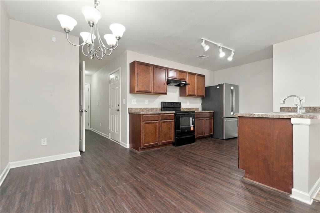 3 bedroom, 3 bathroom, 1,834 sq ft townhouse for sale at 1535 Hydrangea Lane, Mcdonough, GA 30253 — photo 7
