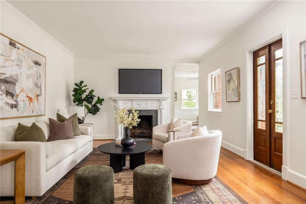 5 bedroom, 3 bathroom, 3,016 sq ft single family residence for sale at 1719 Johnson Road, Atlanta, GA 30306 — photo 6