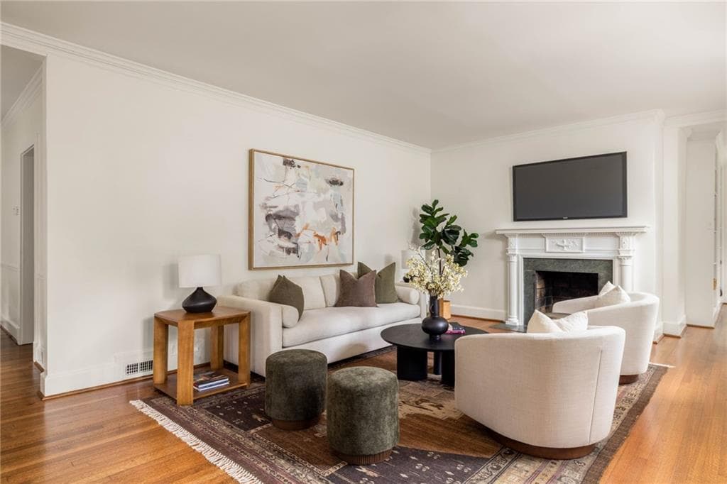 5 bedroom, 3 bathroom, 3,016 sq ft single family residence for sale at 1719 Johnson Road, Atlanta, GA 30306 — photo 7
