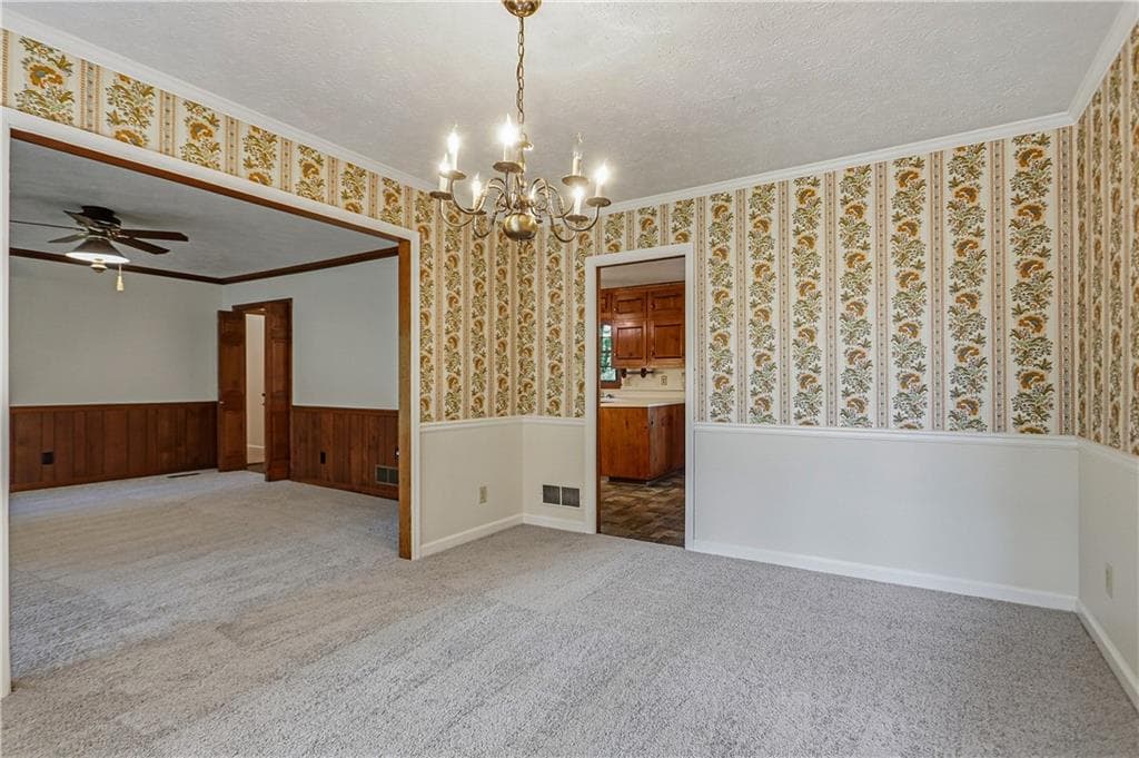 4 bedroom, 3 bathroom, 3,760 sq ft single family residence for sale at 585 Buckeye Circle, Conyers, GA 30094 — photo 9