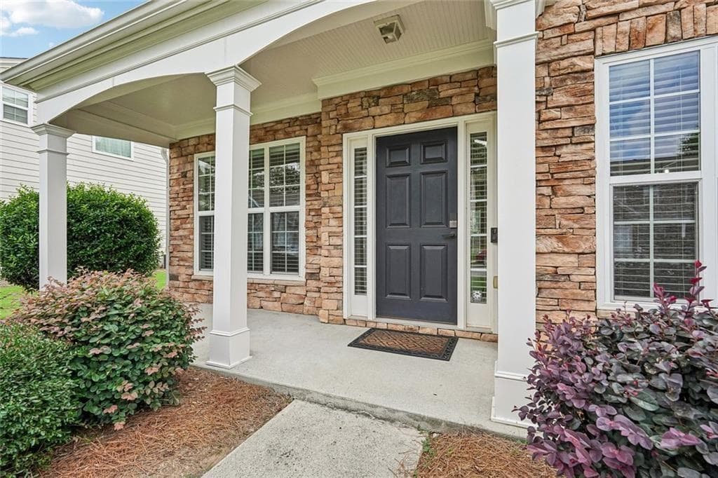 4 bedroom, 3 bathroom, 2,288 sq ft single family residence for sale at 8080 Friarbridge Drive, Suwanee, GA 30024 — photo 5