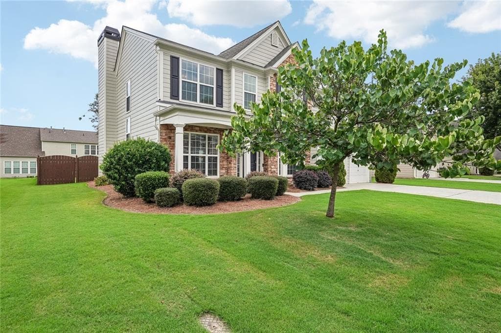 4 bedroom, 3 bathroom, 2,288 sq ft single family residence for sale at 8080 Friarbridge Drive, Suwanee, GA 30024 — photo 6