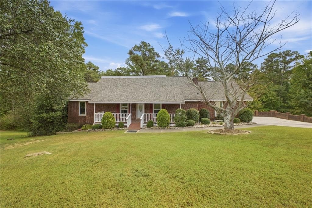 5 bedroom, 3 bathroom, 3,050 sq ft single family residence for sale at 18 College View Drive, Rome, GA 30161 — photo 5