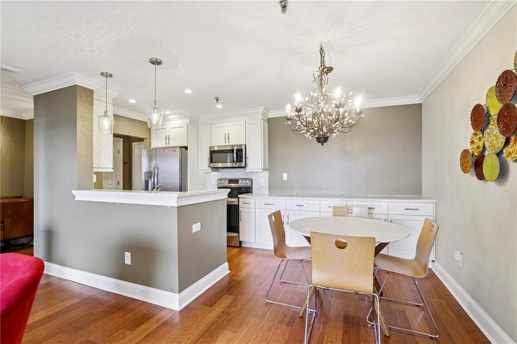 1 bedroom, 1 bathroom, 760 sq ft condominium for sale at 300 Johnson Ferry Road B804, Sandy Springs, GA 30328 — photo 3