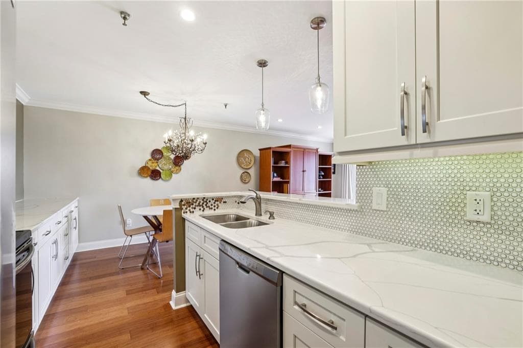 1 bedroom, 1 bathroom, 760 sq ft condominium for sale at 300 Johnson Ferry Road B804, Sandy Springs, GA 30328 — photo 4