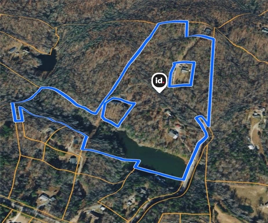 4 bedroom, 3 bathroom, 3,064 sq ft single family residence for sale at 263 Cole Lake Drive, Toccoa, GA 30577 — photo 6