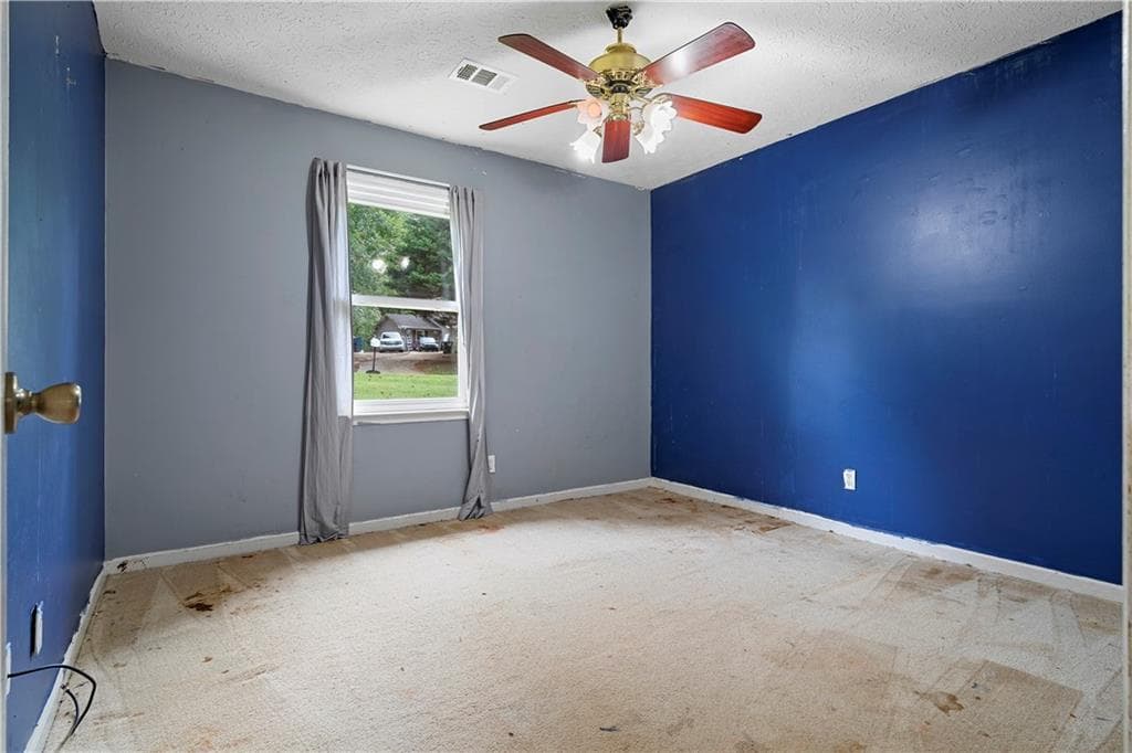 3 bedroom, 2 bathroom, 1,228 sq ft single family residence for sale at 5510 Concord Circle, Gainesville, GA 30507 — photo 7