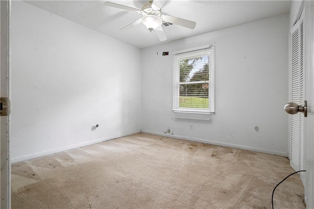 3 bedroom, 2 bathroom, 1,228 sq ft single family residence for sale at 5510 Concord Circle, Gainesville, GA 30507 — photo 8