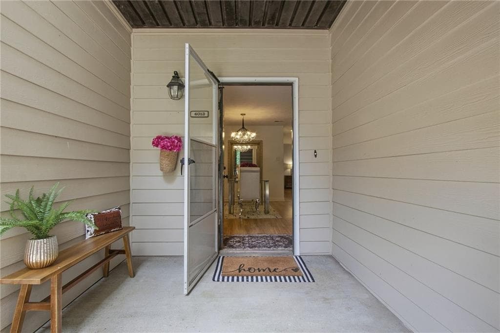 2 bedroom, 2 bathroom, 1,263 sq ft condominium for sale at 4013 Lake Pointe Circle, Roswell, GA 30075