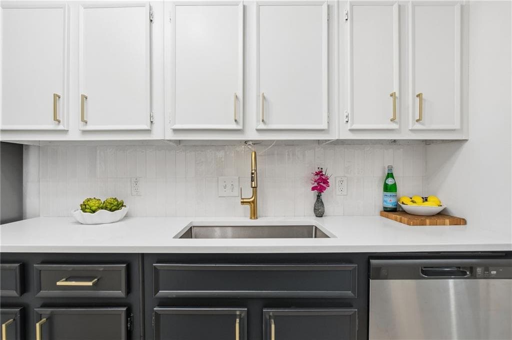 2 bedroom, 2 bathroom, 1,263 sq ft condominium for sale at 4013 Lake Pointe Circle, Roswell, GA 30075 — photo 5