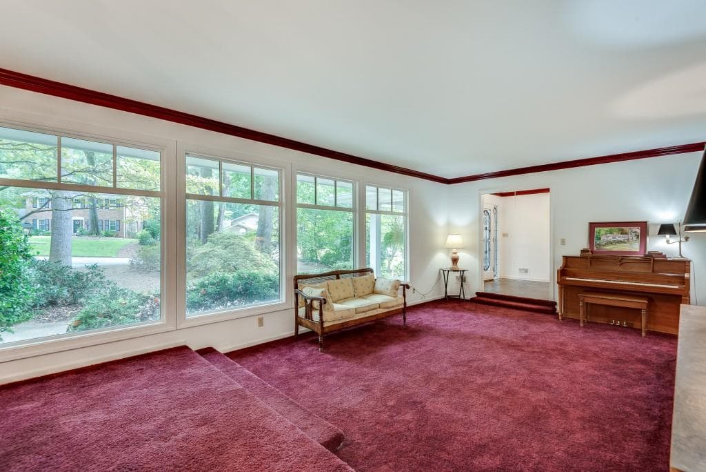 5 bedroom, 3 bathroom, 2,885 sq ft single family residence for sale at 1800 Angelique Drive, Decatur, GA 30033 — photo 6