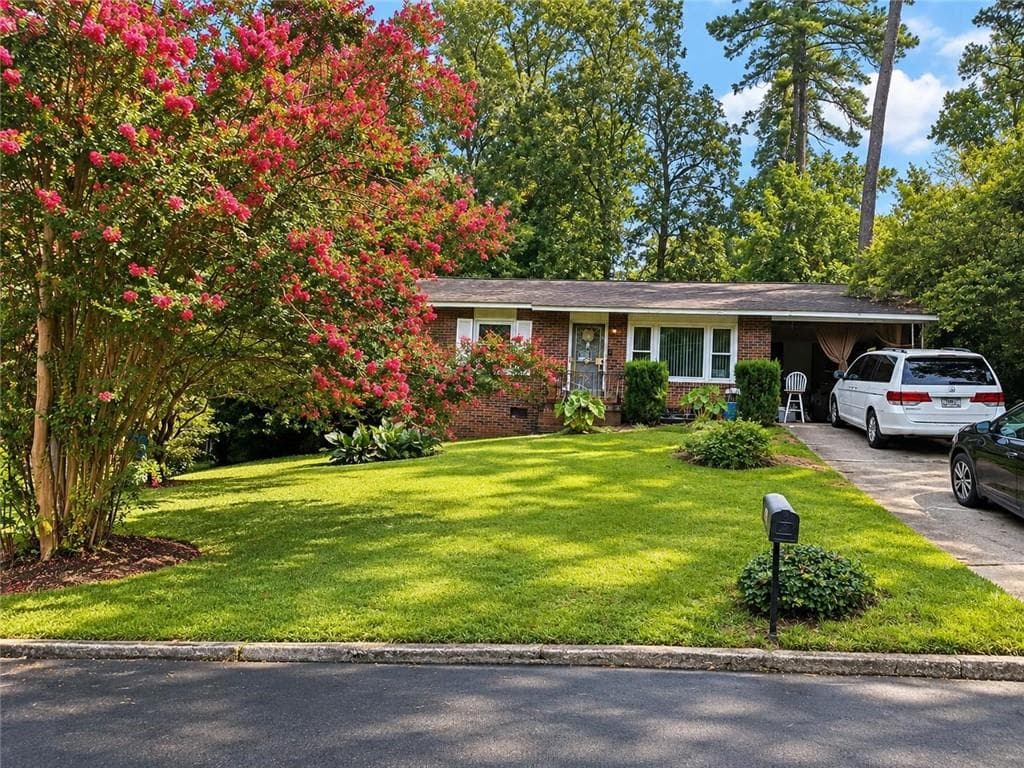 2 bedroom, 2 bathroom, 1,000 sq ft single family residence for sale at 127 Ellendale Lane, Atlanta, GA 30318 — photo 1 of 3