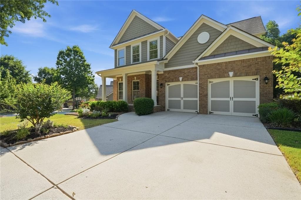 3 bedroom, 3 bathroom, 2,874 sq ft single family residence for sale at 7719 Copper Kettle Way, Flowery Branch, GA 30542 — photo 2