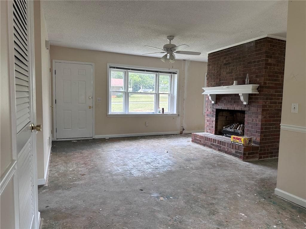4 bedroom, 2 bathroom, 2,055 sq ft single family residence for sale at 224 Stone Mill Lane, Marietta, GA 30064 — photo 6
