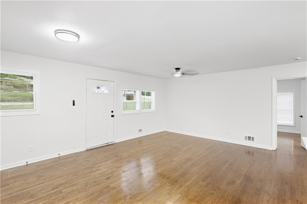 3 bedroom, 2 bathroom, 1,468 sq ft single family residence for sale at 1961 Glenmar Drive, Decatur, GA 30032 — photo 7