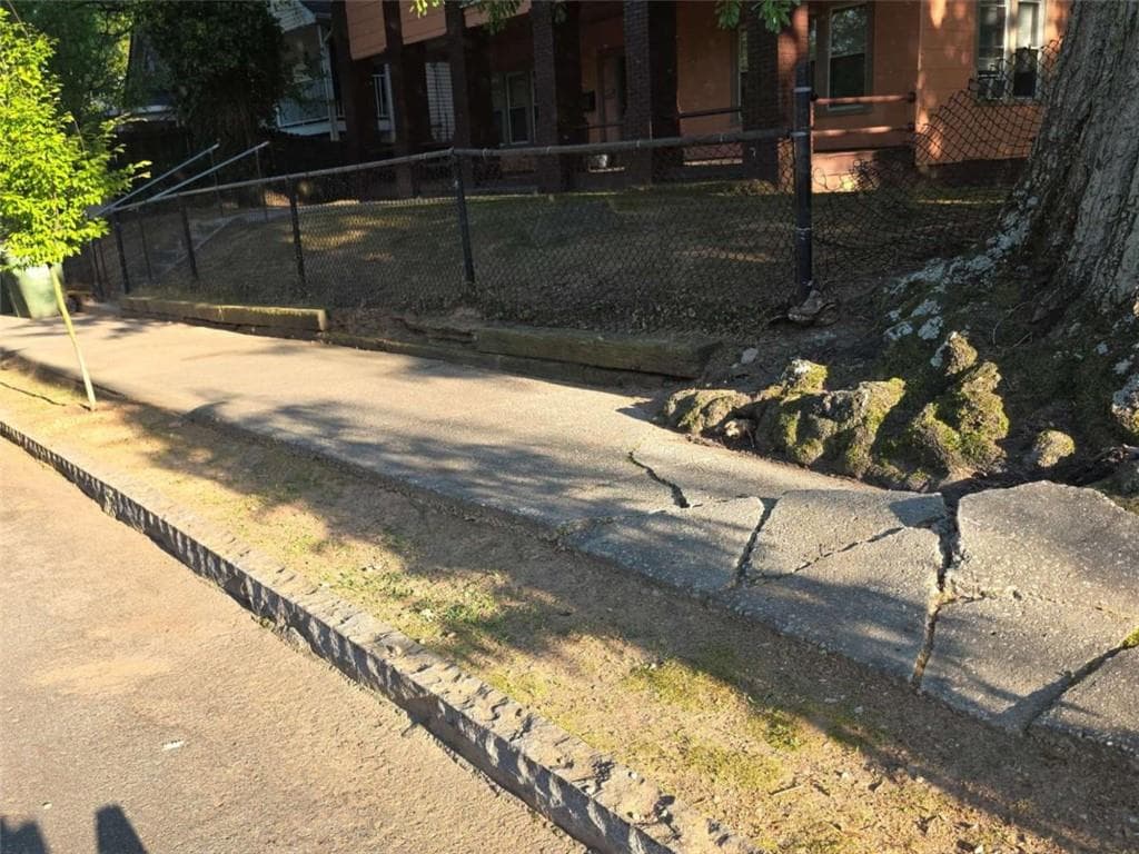 other for sale at 1138 SW Sells Avenue, Atlanta, GA 30310 — photo 4