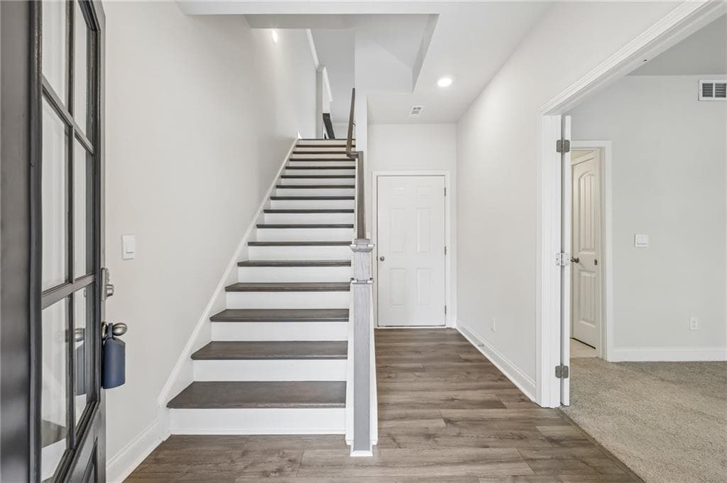4 bedroom, 4 bathroom, 2,445 sq ft townhouse for sale at 3335 Baneberry Trail, Duluth, GA 30096 — photo 2