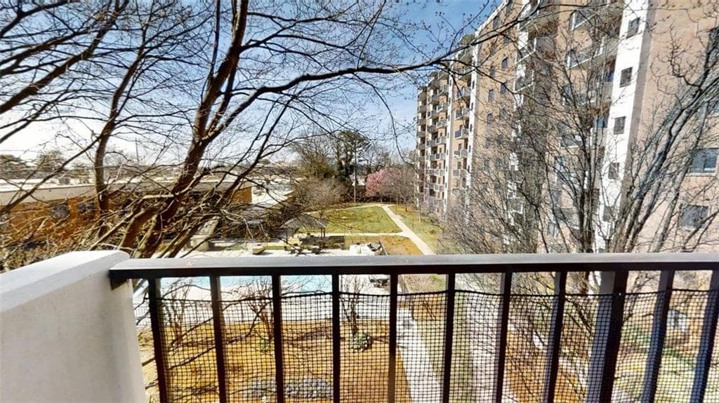 2 bedroom, 2 bathroom, 1,070 sq ft condominium for sale at 300 Johnson Ferry Road A404, Sandy Springs, GA 30328 — photo 2