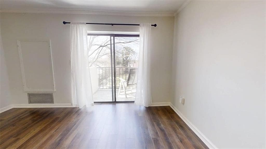 2 bedroom, 2 bathroom, 1,070 sq ft condominium for sale at 300 Johnson Ferry Road A404, Sandy Springs, GA 30328 — photo 6