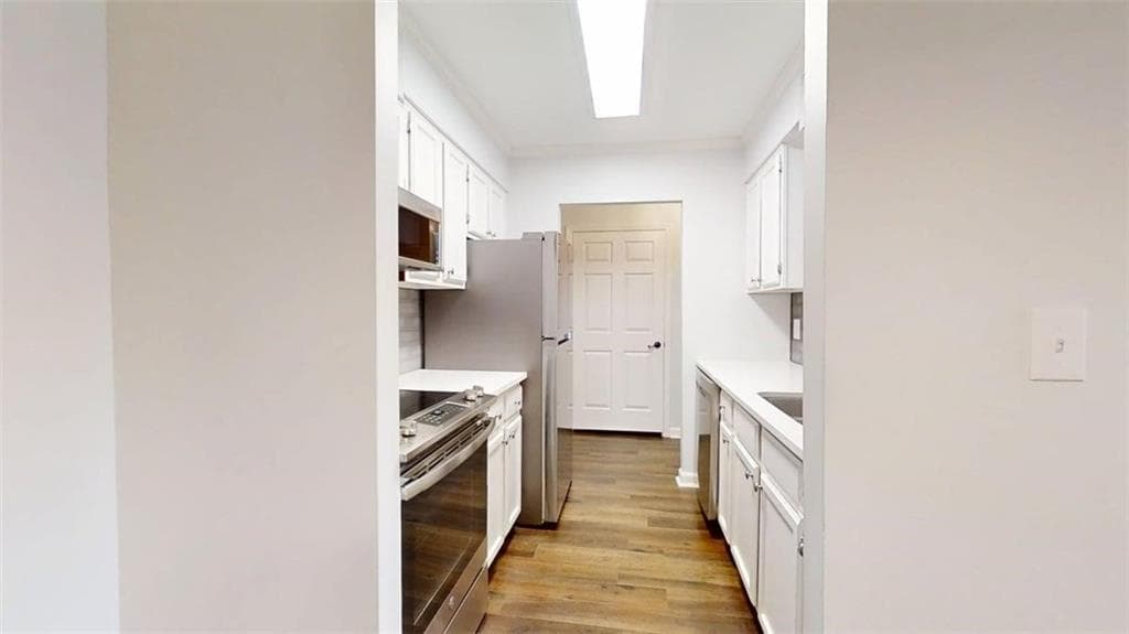 2 bedroom, 2 bathroom, 1,070 sq ft condominium for sale at 300 Johnson Ferry Road A404, Sandy Springs, GA 30328 — photo 9