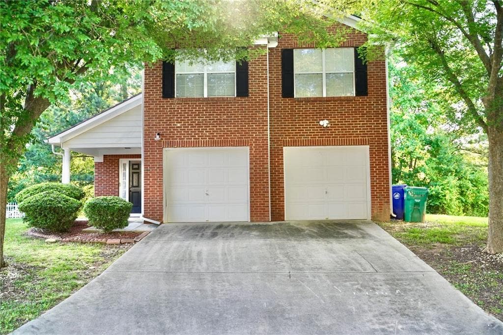 3 bedroom, 3 bathroom, 1,854 sq ft single family residence for sale at 3788 Walnut Creek Way, Lithonia, GA 30038 — photo 2