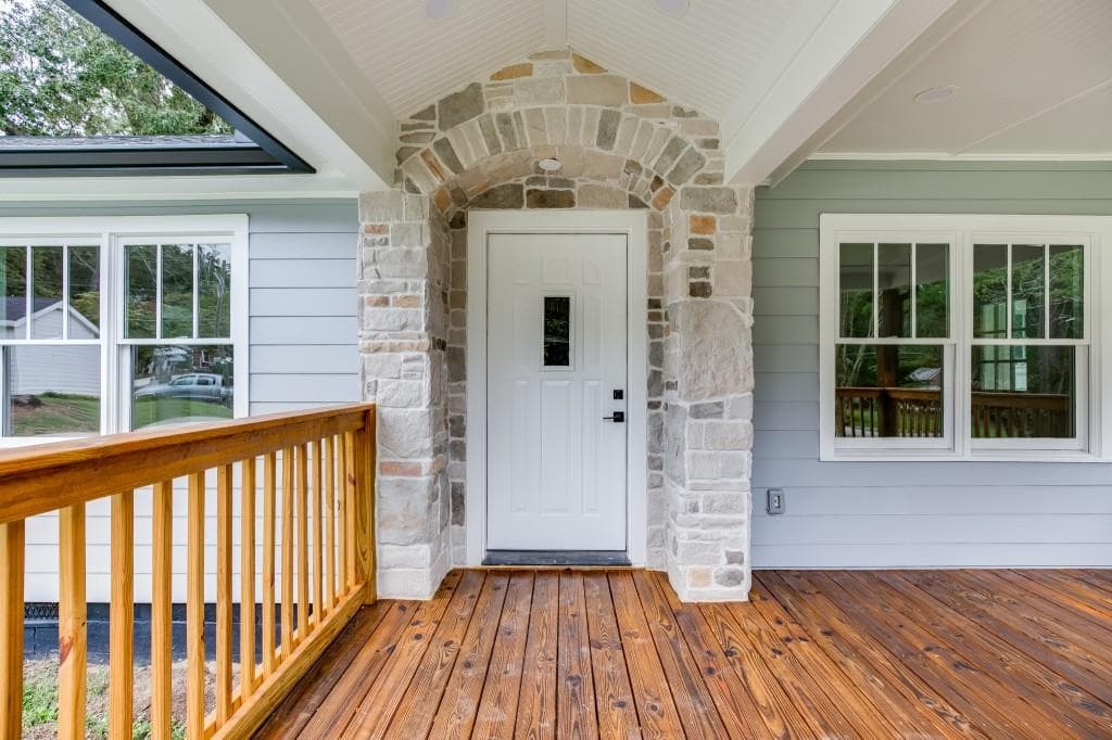 3 bedroom, 3 bathroom, 1,896 sq ft single family residence for sale at 1057 Ferndale Street, Stone Mountain, GA 30083 — photo 5