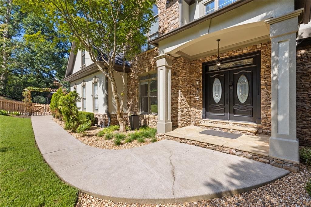 5 bedroom, 5 bathroom, 5,107 sq ft single family residence for sale at 8430 Valemont Drive, Sandy Springs, GA 30350 — photo 8