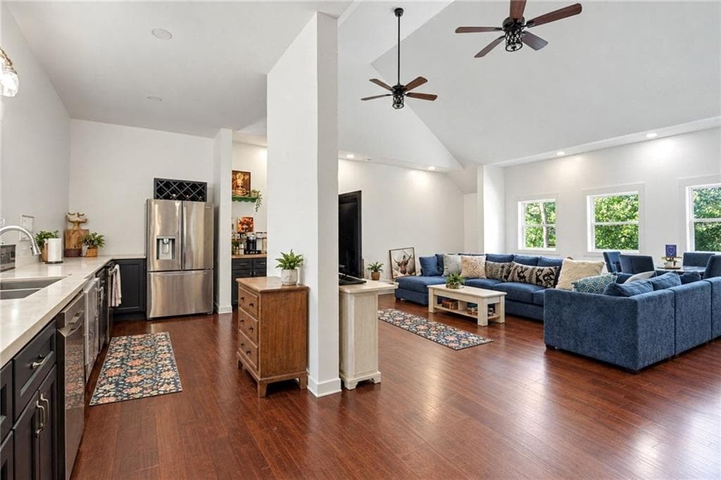 2 bedroom, 3 bathroom, 2,476 sq ft single family residence for sale at 300 Pine Drive, Dahlonega, GA 30533 — photo 5