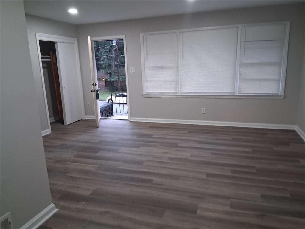 3 bedroom, 1 bathroom, 1,100 sq ft single family residence for sale at 2028 Wells Drive, Atlanta, GA 30311 — photo 5
