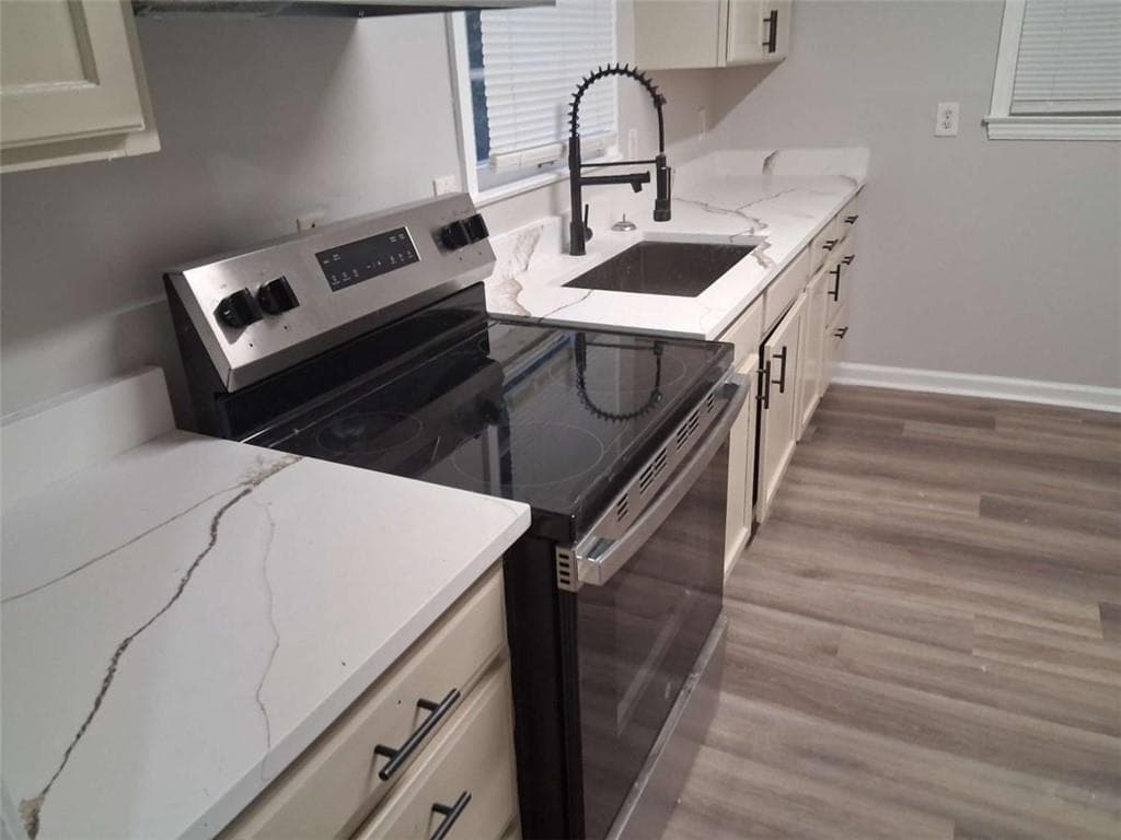 3 bedroom, 1 bathroom, 1,100 sq ft single family residence for sale at 2028 Wells Drive, Atlanta, GA 30311 — photo 6