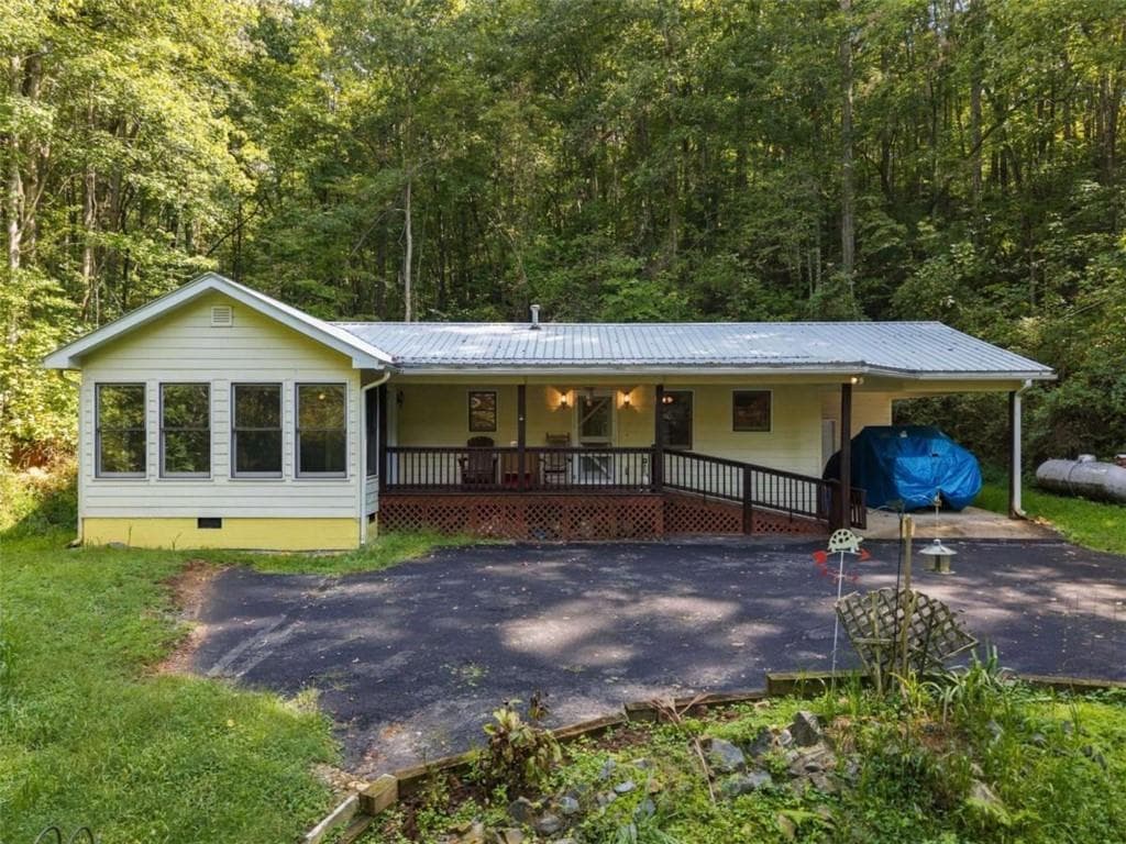 2 bedroom, 2 bathroom, 1,652 sq ft single family residence for sale at 250 Mccollum Road, Ellijay, GA 30540 — photo 4