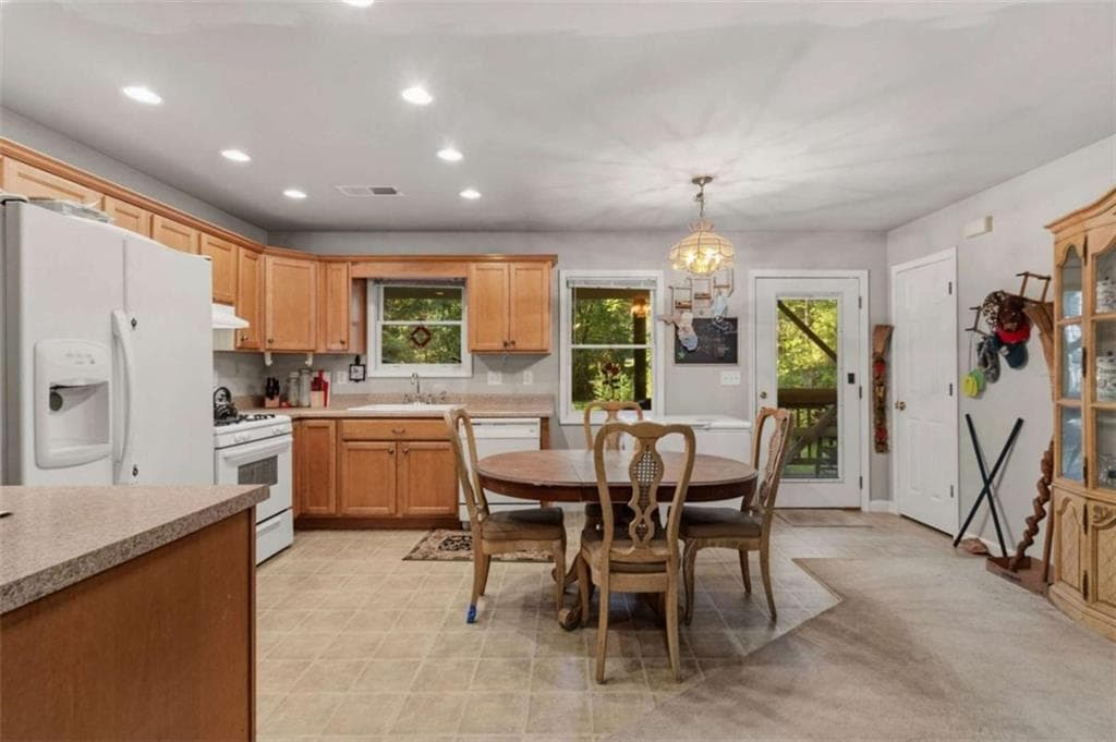 2 bedroom, 2 bathroom, 1,652 sq ft single family residence for sale at 250 Mccollum Road, Ellijay, GA 30540 — photo 10