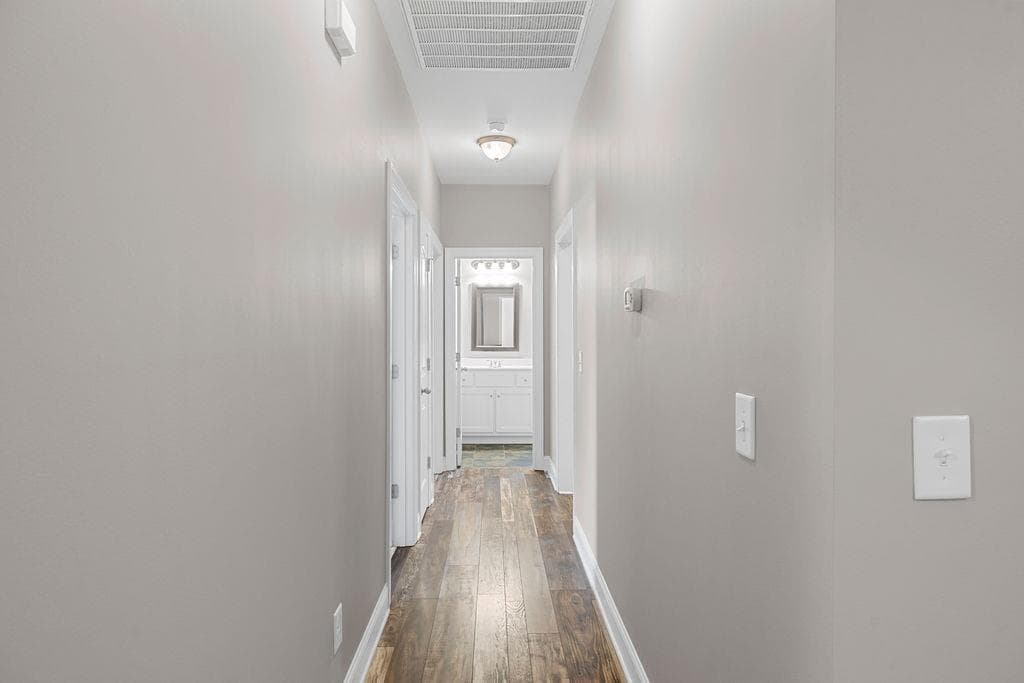 3 bedroom, 2 bathroom, 1,634 sq ft single family residence for sale at 16 Round Rock Circle, Rome, GA 30161 — photo 4