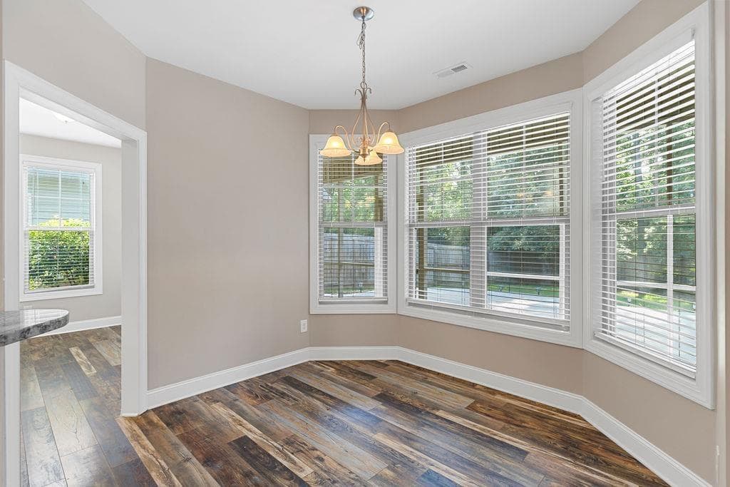 3 bedroom, 2 bathroom, 1,634 sq ft single family residence for sale at 16 Round Rock Circle, Rome, GA 30161 — photo 5