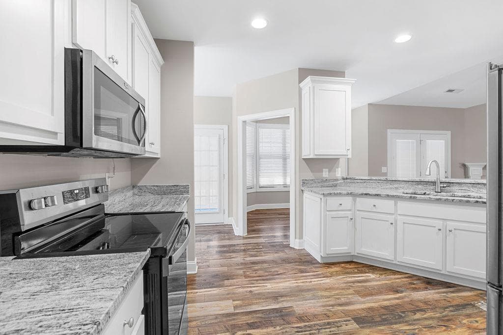 3 bedroom, 2 bathroom, 1,634 sq ft single family residence for sale at 16 Round Rock Circle, Rome, GA 30161 — photo 9