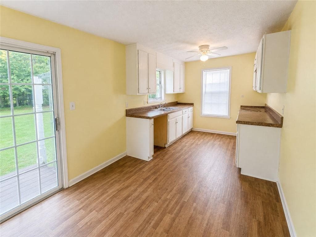 3 bedroom, 2 bathroom, 1,104 sq ft single family residence under contract at 133 Emily Drive, Dallas, GA 30157 — photo 4